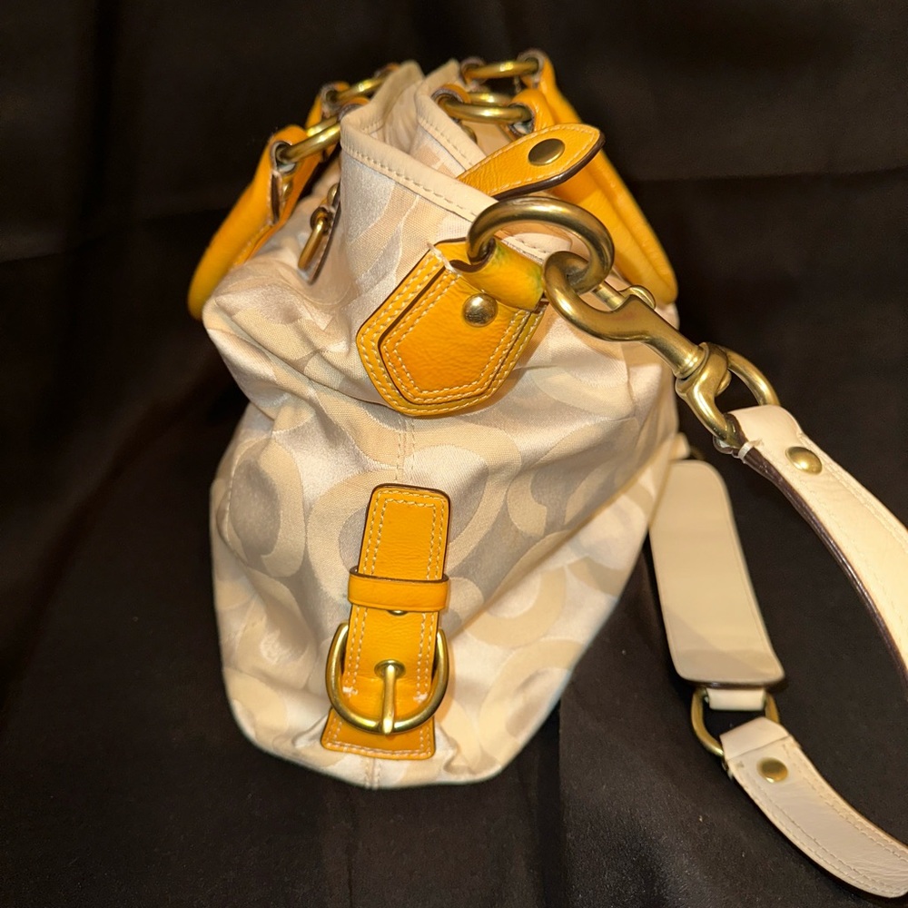Coach 12963 Madison Julianne Op Art XL Large Tote Satchel Patent Leather Yellow - Picture 7 of 12